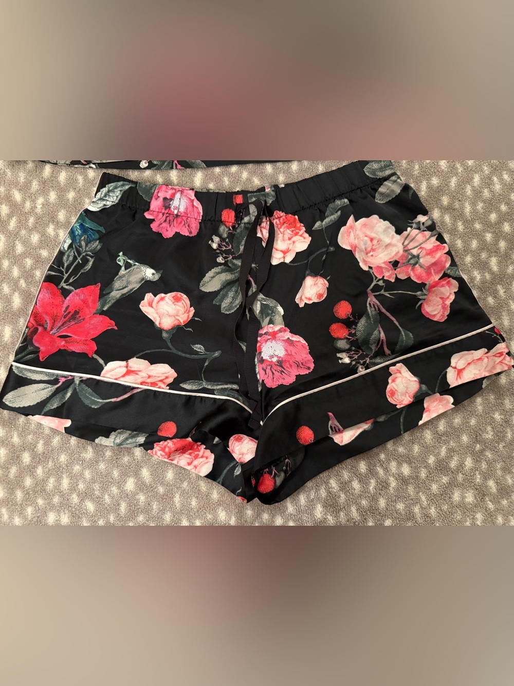 Victoria’s Secret Floral Black Satin Pajama Set - Picture 2 of 5